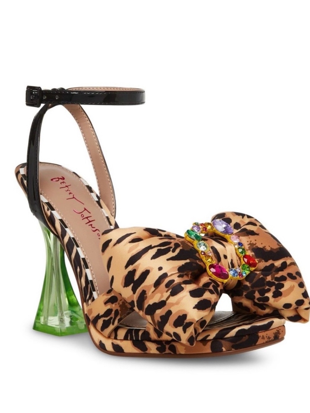 I AM LOOKING FOR EITHER OF THESE SHOES IN A SIZE 7.5